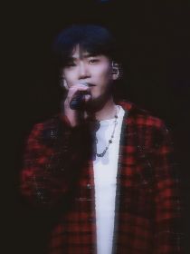 何九华——华灯初上